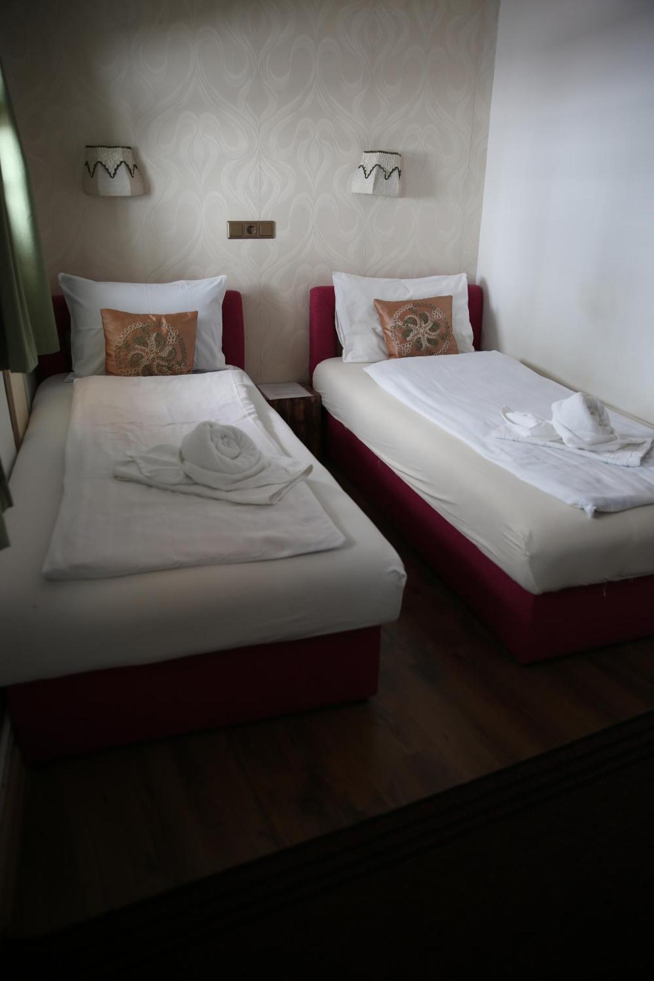 Guesthouse Nia Deluxe Sarajevo Luaran gambar