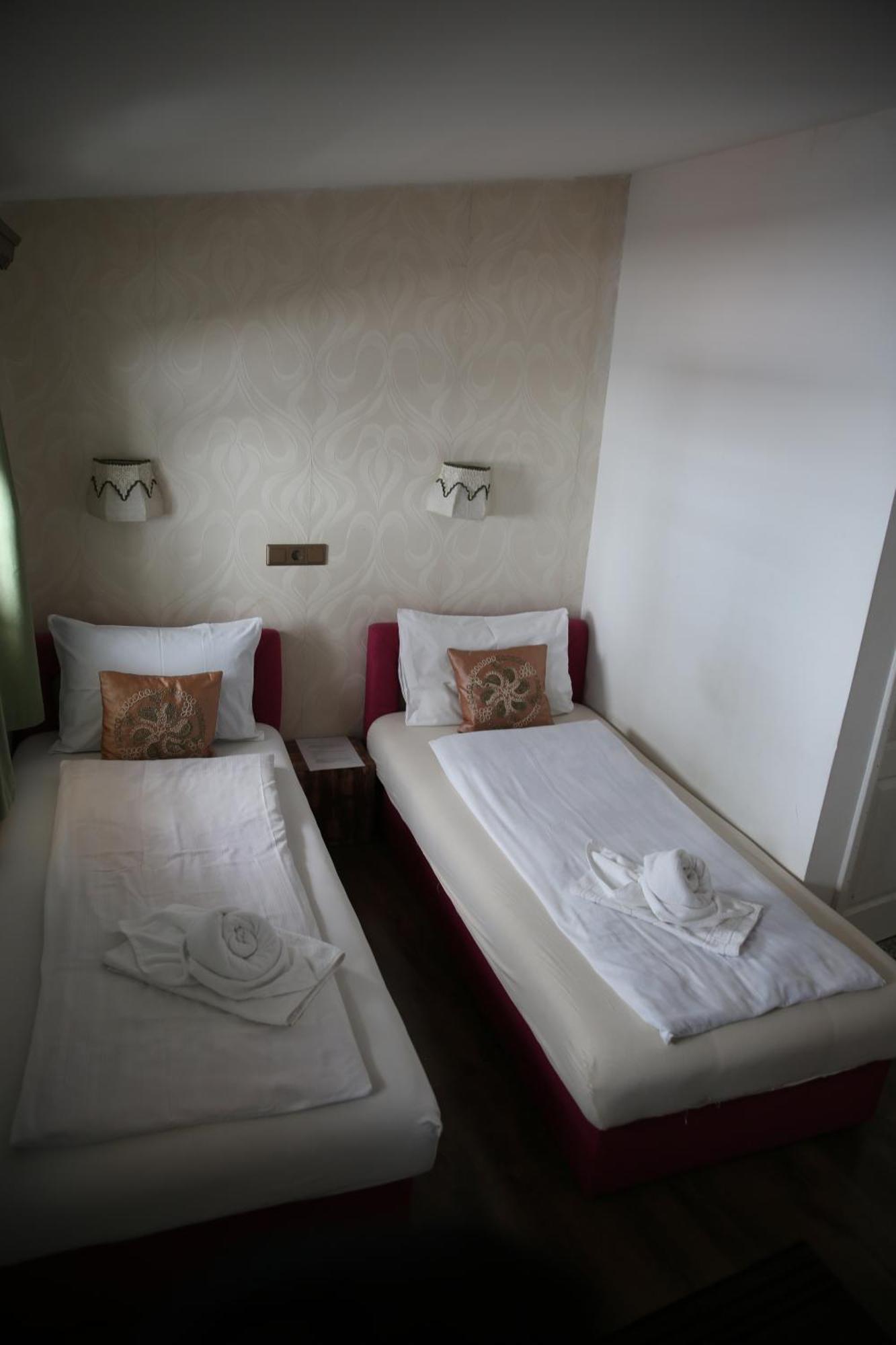Guesthouse Nia Deluxe Sarajevo Luaran gambar